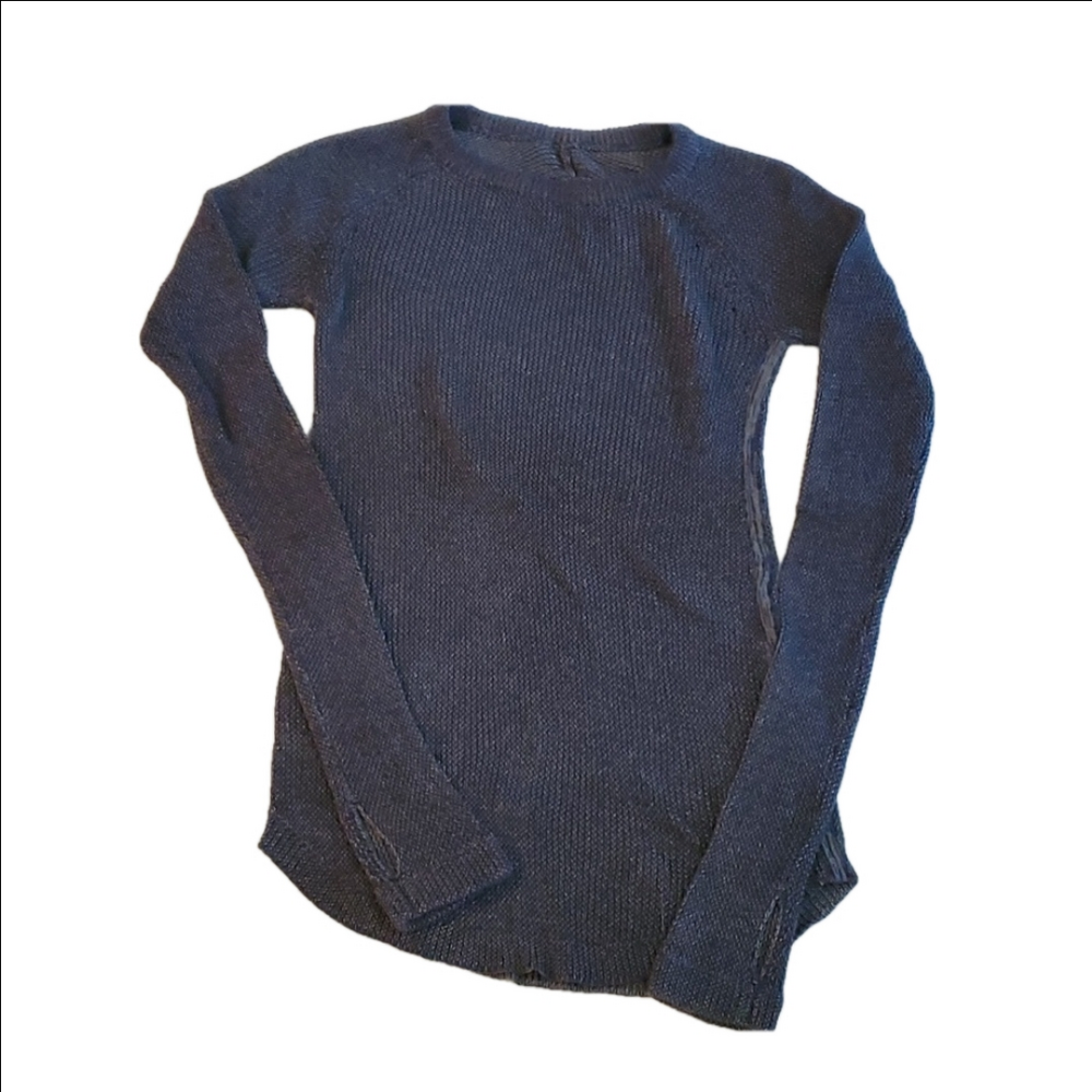 #1101 Lululemon sweater approximate size 2 t553.